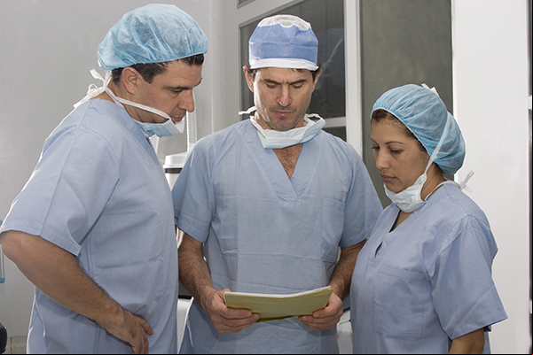Medicos, qualidade dos servicos e seguranca do paciente